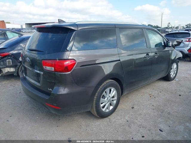 2017 KIA SEDONA LX 4