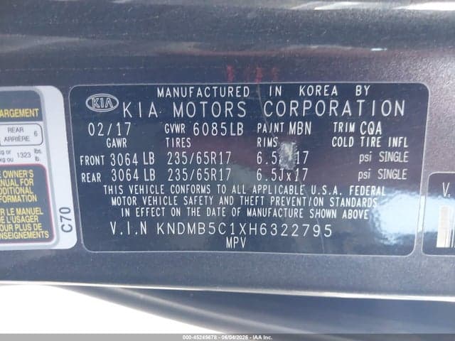 2017 KIA SEDONA LX 9