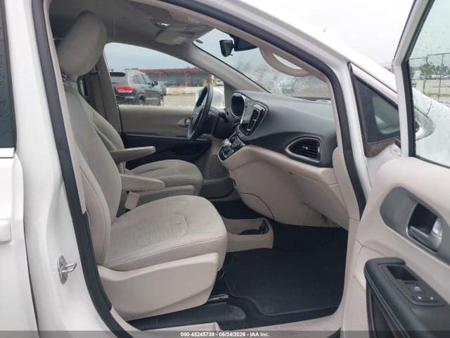2018 CHRYSLER PACIFICA HYBRID TOURING PLUS 5