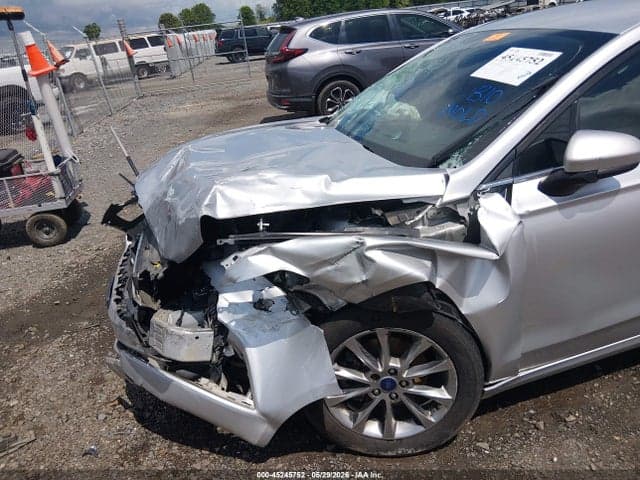 2017 FORD FUSION SE 13