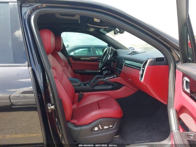2019 PORSCHE CAYENNE S 5