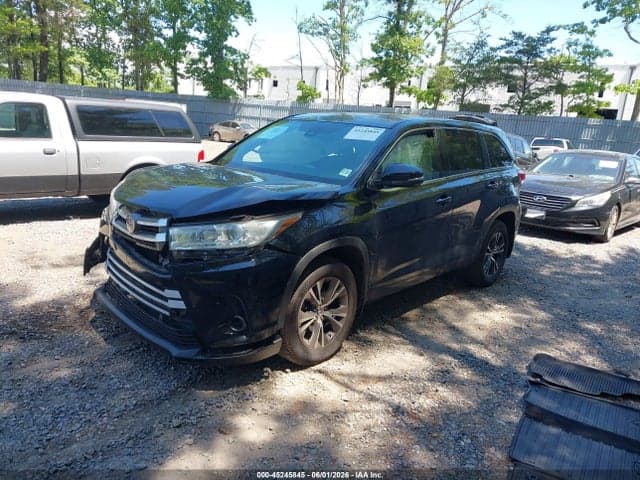 2018 TOYOTA HIGHLANDER LE 2