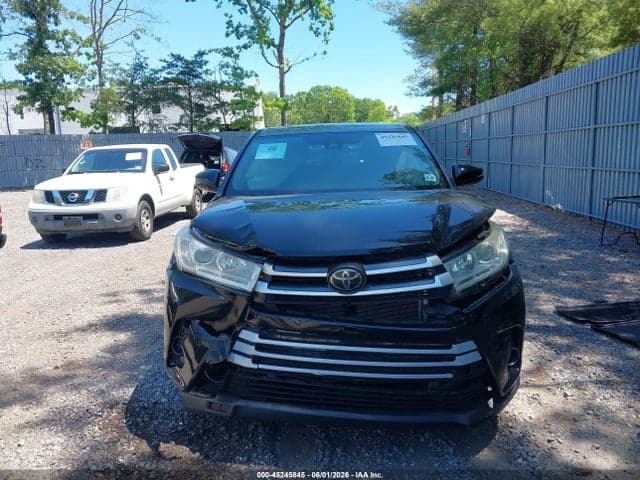 2018 TOYOTA HIGHLANDER LE 12