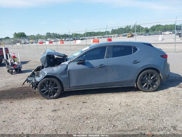 2022 MAZDA MAZDA3 CARBON EDITION 13