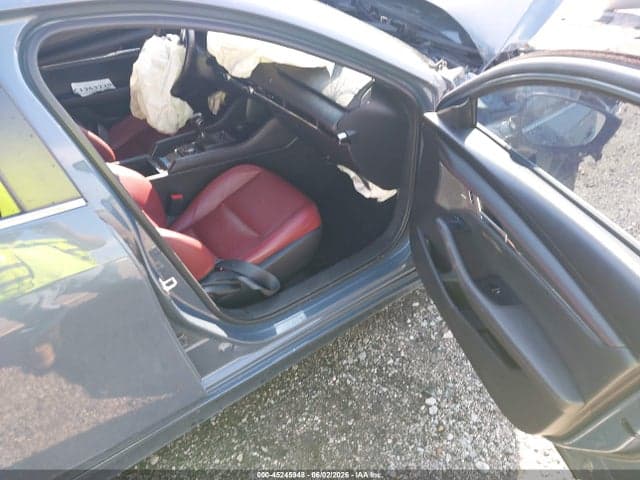 2022 MAZDA MAZDA3 CARBON EDITION 5