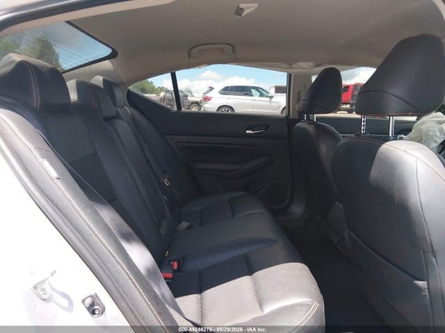 2022 NISSAN ALTIMA SR FWD 8