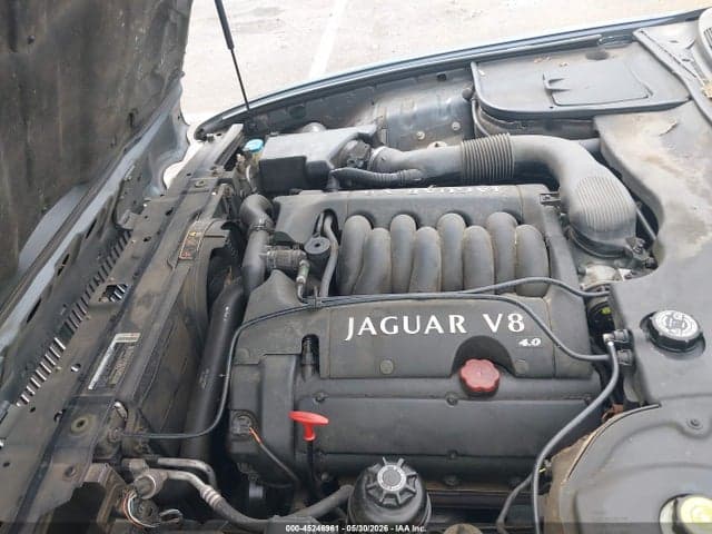 2000 JAGUAR XJ8 10