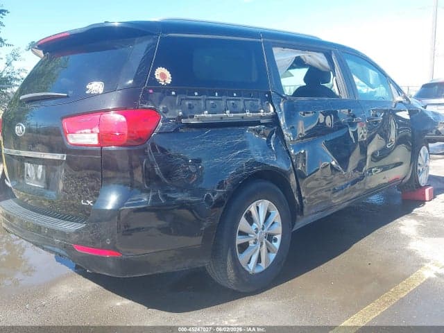 2017 KIA SEDONA LX 4