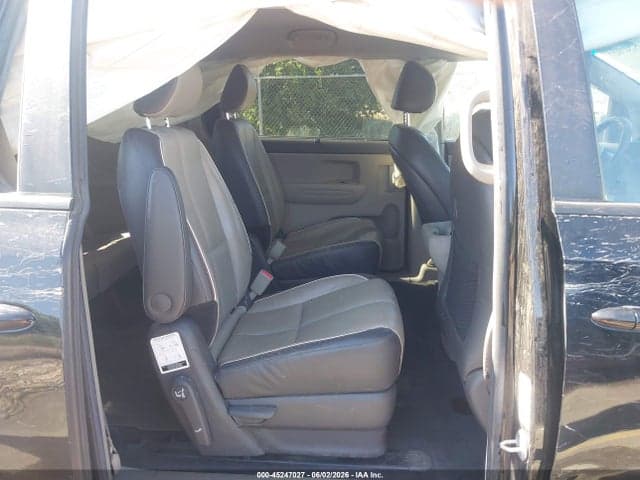 2017 KIA SEDONA LX 8