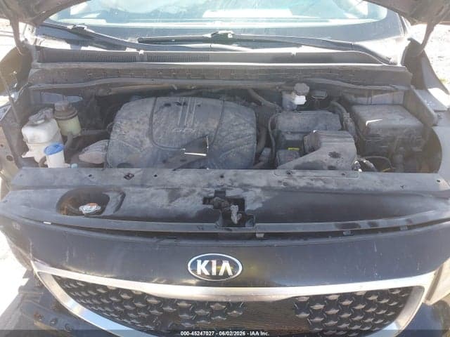 2017 KIA SEDONA LX 10