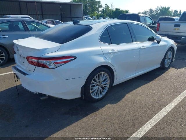 2020 TOYOTA CAMRY XLE 4