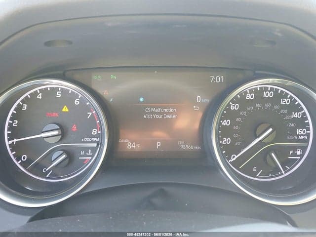 2020 TOYOTA CAMRY XLE 7