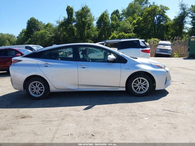 2017 TOYOTA PRIUS THREE 13