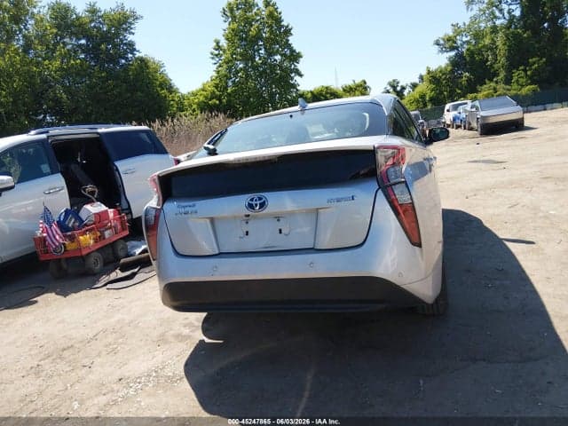 2017 TOYOTA PRIUS THREE 16