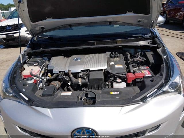 2017 TOYOTA PRIUS THREE 10