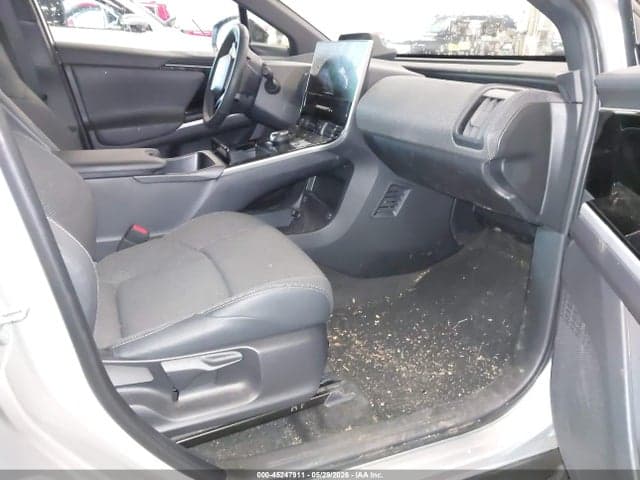 2025 TOYOTA BZ4X XLE 5