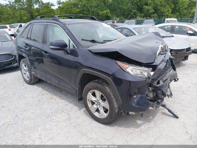 2020 TOYOTA RAV4 XLE 1