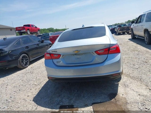 2017 CHEVROLET MALIBU 1LT 16