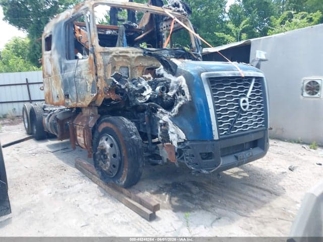 2020 VOLVO VNL 2
