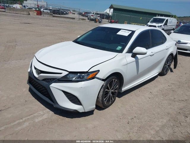 2020 TOYOTA CAMRY SE 2