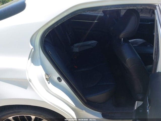 2020 TOYOTA CAMRY SE 8