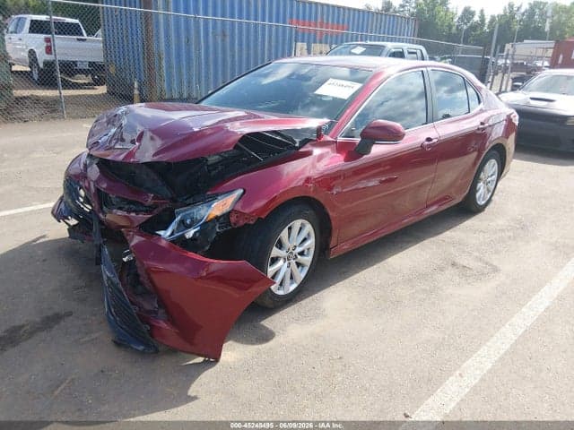 2018 TOYOTA CAMRY LE 2