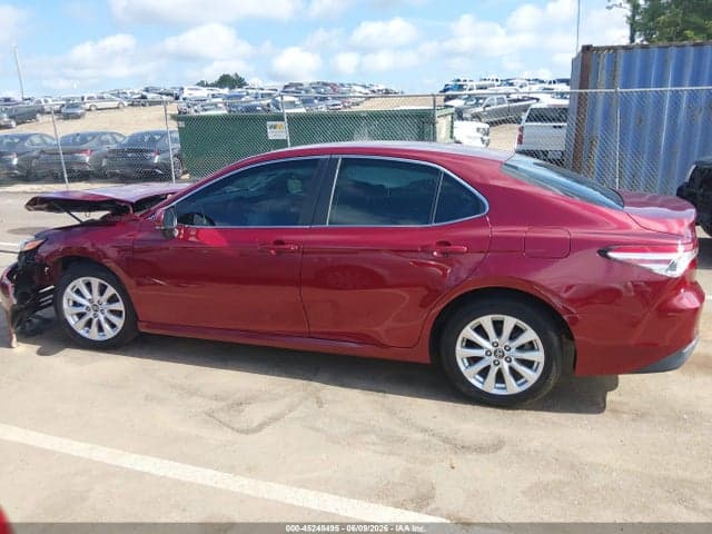 2018 TOYOTA CAMRY LE 13