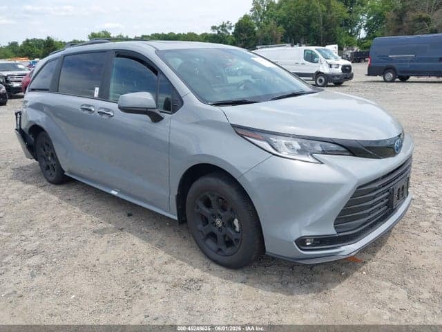2025 TOYOTA SIENNA WOODLAND EDITION