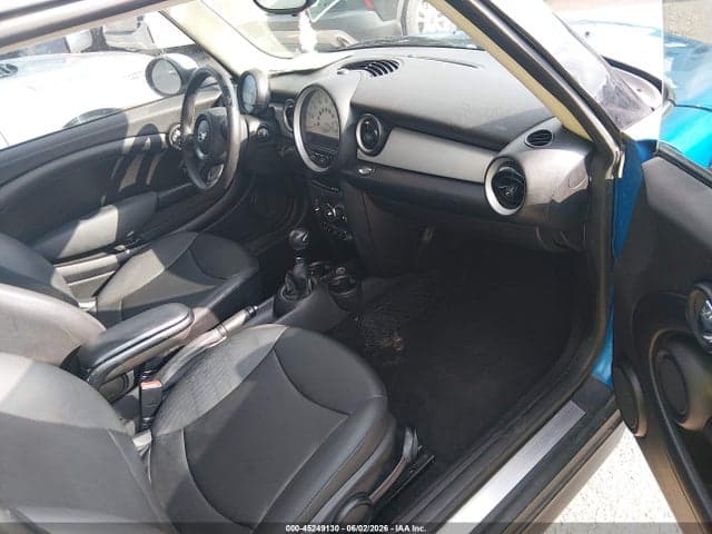 2012 MINI COOPER 5