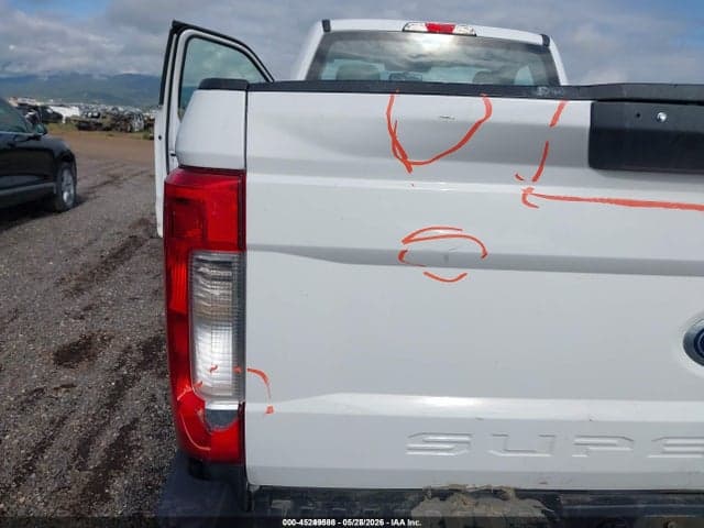 2018 FORD F-250 XL 13