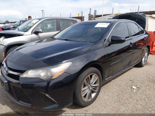 2017 TOYOTA CAMRY SE 2