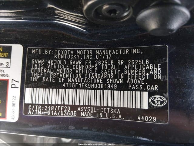 2017 TOYOTA CAMRY SE 9