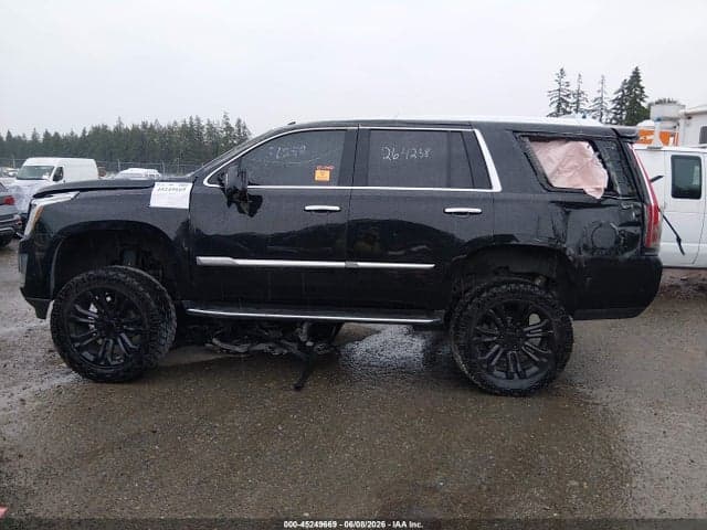 2019 CADILLAC ESCALADE LUXURY 13