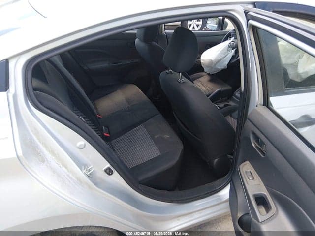 2024 NISSAN VERSA 1.6 S 8