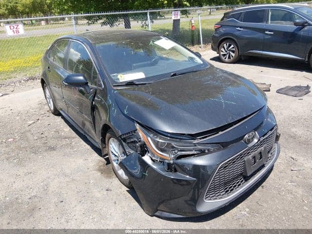 2020 TOYOTA COROLLA XLE - 1