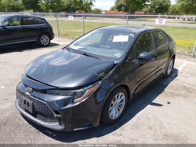 2020 TOYOTA COROLLA XLE 2