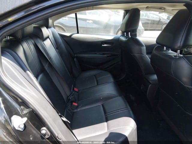 2020 TOYOTA COROLLA XLE 8