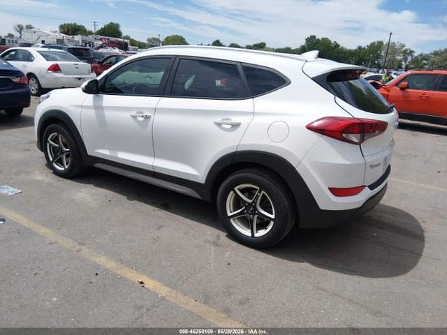 2017 HYUNDAI TUCSON SE PLUS 3