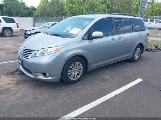2017 TOYOTA SIENNA XLE 8 PASSENGER 2