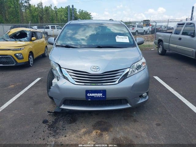 2017 TOYOTA SIENNA XLE 8 PASSENGER 13