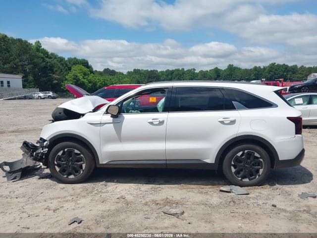 2024 KIA SORENTO S 13