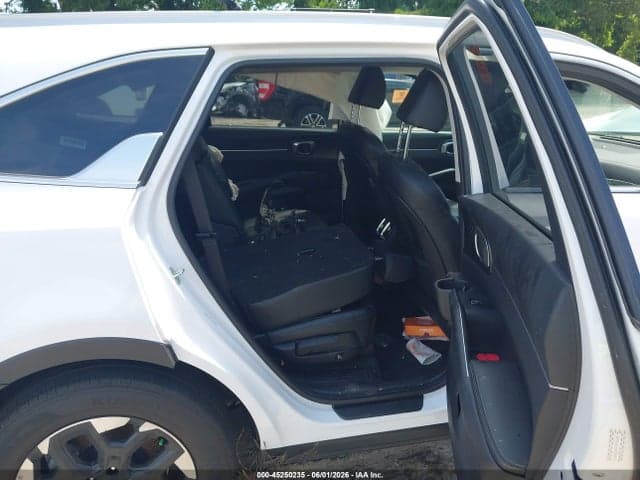 2024 KIA SORENTO S 8
