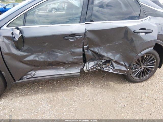 2026 LEXUS RX 450H+ PREMIUM 6