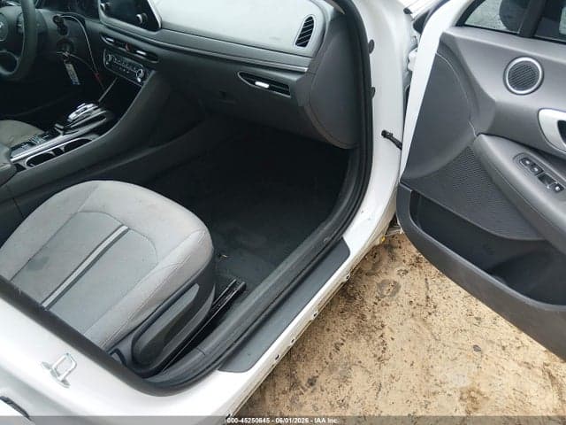 2021 HYUNDAI SONATA SE 5