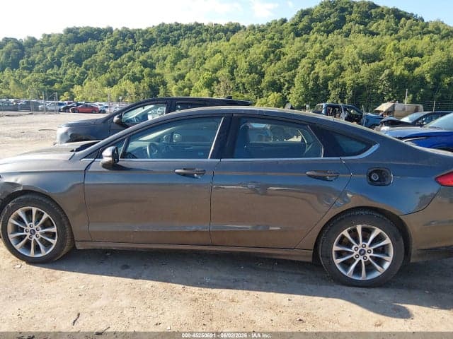 2017 FORD FUSION SE 14