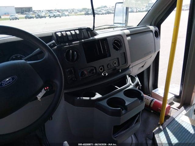 2018 FORD E-450 CUTAWAY 6