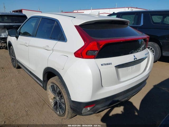2018 MITSUBISHI ECLIPSE CROSS SE 3