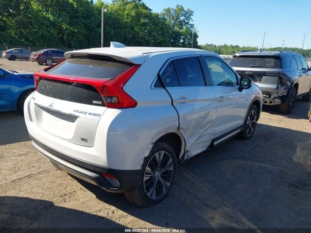 2018 MITSUBISHI ECLIPSE CROSS SE 4