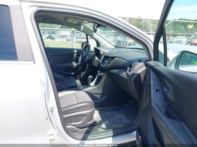 2019 CHEVROLET TRAX LT 5
