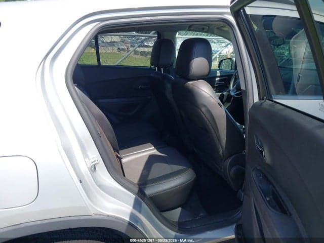2019 CHEVROLET TRAX LT 8